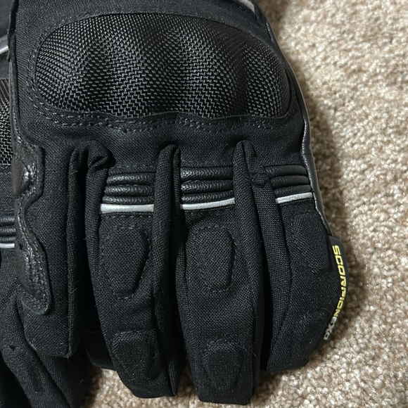 Scorpion EXO Tempest Waterproof Insulated Gauntlet glove - Picture 2 of 4